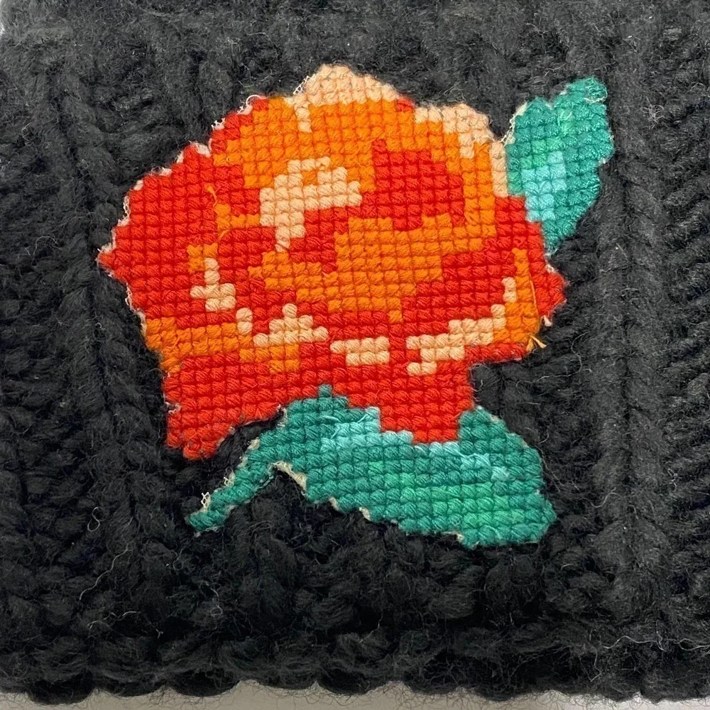 NWT Free People Floral Embroidery Wool Beanie Black - Picture 7 of 10